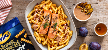 Картофель фри Airfryer Super Crunch Zig Zag с запечённым лососем и дипом из козьего сыра и сливового джема