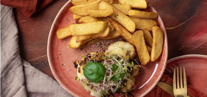 Aviko Steak Fries ze stekiem z kalafiora